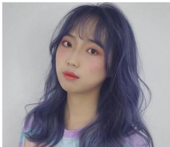 2022年女中長發(fā)燙發(fā)圖片