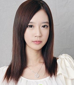 女生好看中長發(fā)直發(fā)發(fā)型圖片
