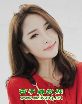 中長發(fā)直發(fā)側(cè)分發(fā)型圖片迅速打造女人魅力