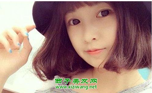 女生齊耳燙直發(fā)發(fā)型圖片層次感十足