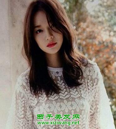齊肩淑女卷發發型圖片輕松變淑女齊肩卷發就這樣打理