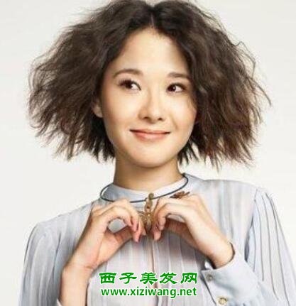 短發(fā)燙發(fā)小卷蓬蓬頭發(fā)型圖片