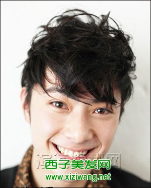 日系男生短發(fā)發(fā)型