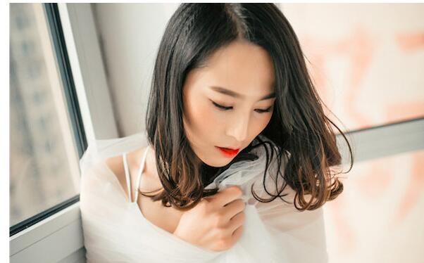 齊脖發怎么燙比較可愛可愛齊脖燙發發型欣賞