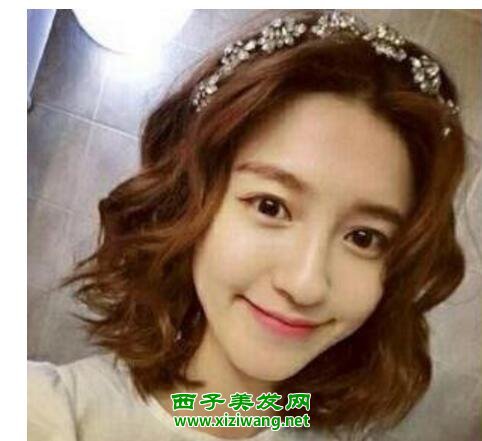 中短發(fā)蛋卷頭發(fā)型圖片女生中短發(fā)蛋卷頭時尚又顯成熟