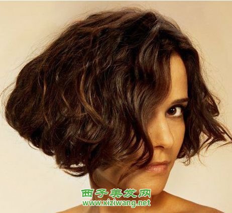 女士短發燙發發型設計