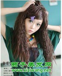 女生可愛煙花燙發型圖片
