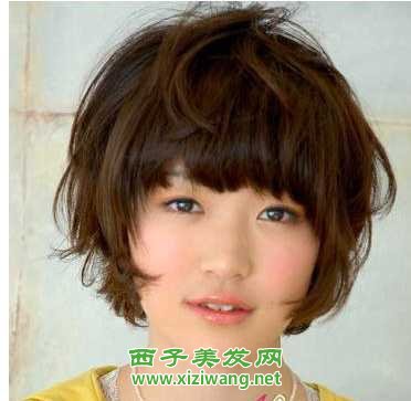 日系女生清新短發圖片