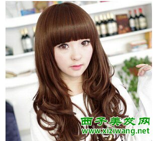 女生中長發燙發發型輕松變性感成熟