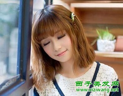 女生微卷齊肩發(fā)燙發(fā)發(fā)型變洋氣熟女就這樣簡(jiǎn)單