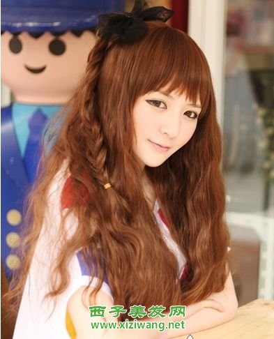 90后女孩非主流燙發發型圖片