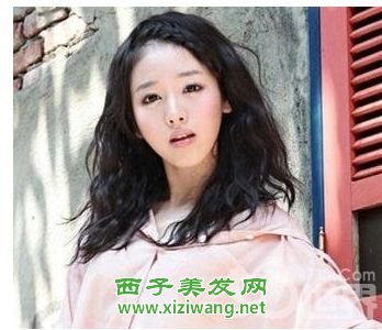 最新氣質中長卷發發型