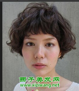女生超短卷發(fā)發(fā)型圖片時(shí)尚洋氣有個(gè)性