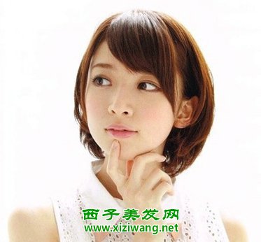 2022年流行圓臉短發發型圖片