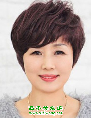 中年短發弄什么發型好看