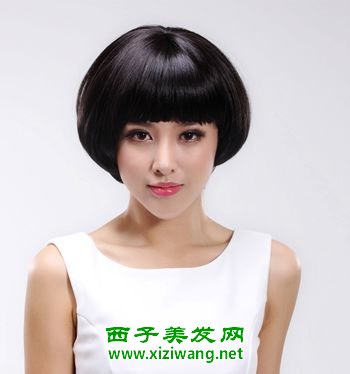 女生可愛齊劉海蘑菇頭短發(fā)變可愛女生必備