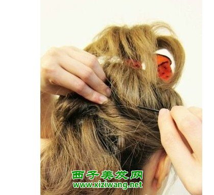 齊肩短發怎么扎好看來看齊肩短發美女圖
