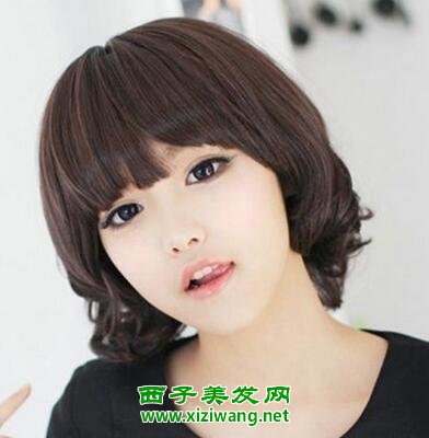 頭發(fā)少圓臉適合什么短發(fā)型