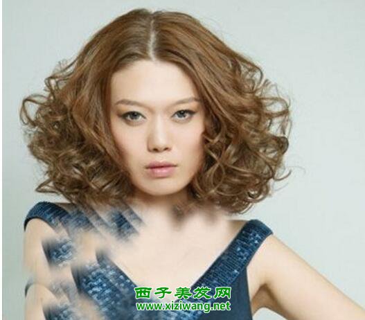 優雅大方的女士短發卷發發型圖片適合女生短發卷發就這樣打理