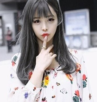 學妹們最適合的發型,青春亮麗的直發發型