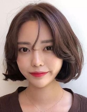 顯嫩更甜美的齊肩短發(fā)推薦2022最流行的齊肩短發(fā)內(nèi)扣