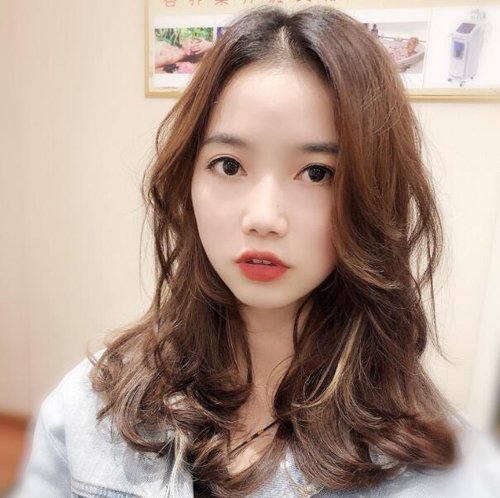 上臉窄下臉寬女生適合的劉海造型秋天30+女生最潮燙發發型
