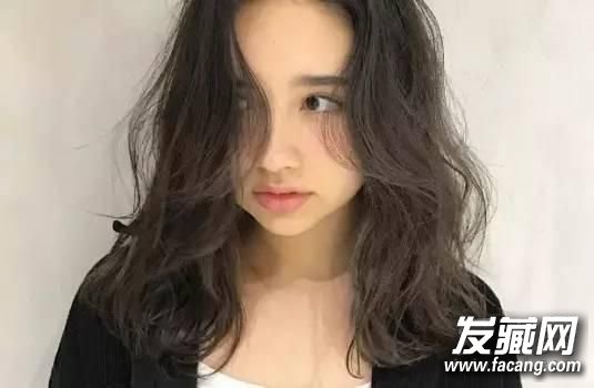 兜兜轉轉又是它！中長發怎么剪好看
