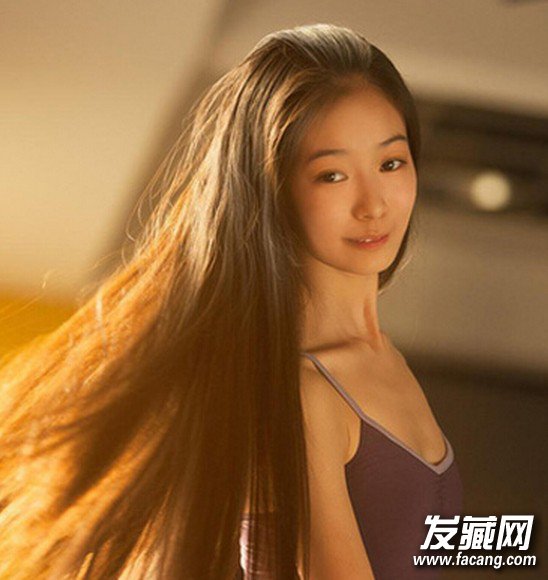 示范五款經(jīng)典氣質(zhì)長直美發(fā)發(fā)型