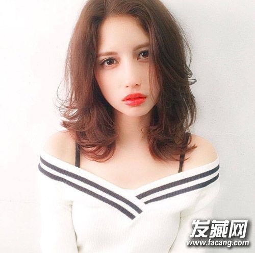 劉海尷尬期不用剪了利用長劉海打造小臉蛋