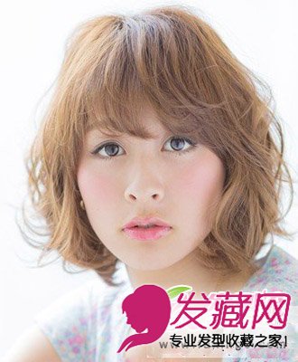 梨花頭發(fā)型蓬松感的造型設(shè)計強調(diào)優(yōu)雅之美